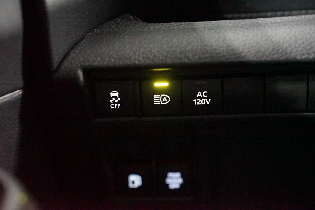 Thumbnail: 2026 Toyota Sienna - 24