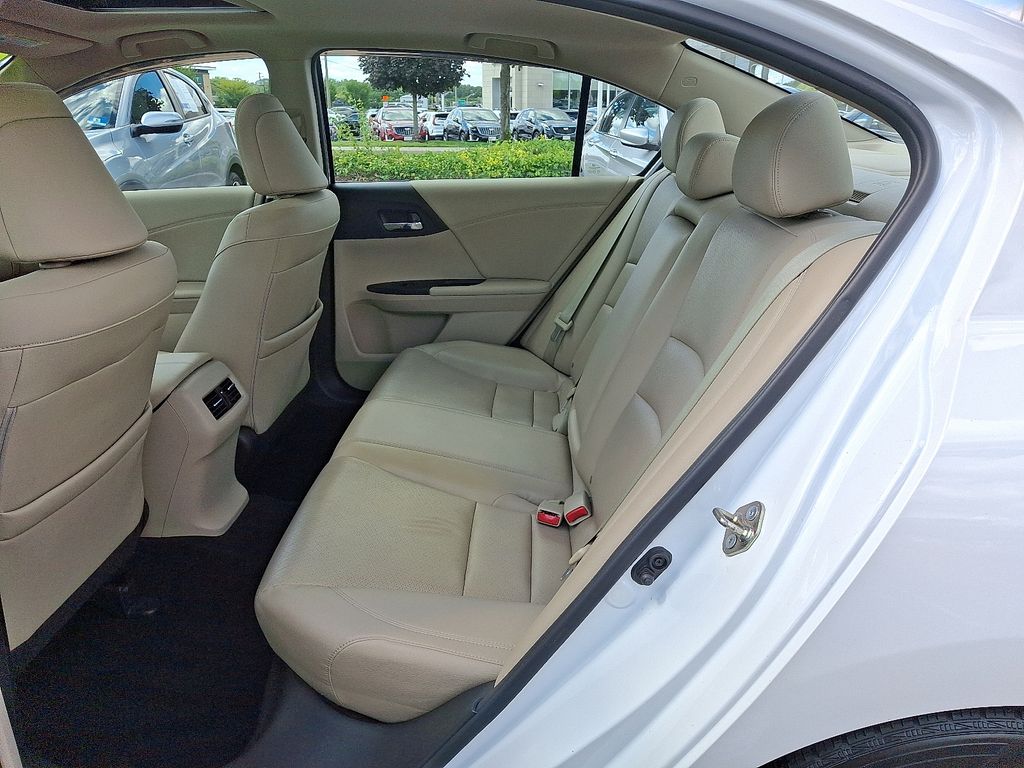Thumbnail: 2015 Honda Accord - 10
