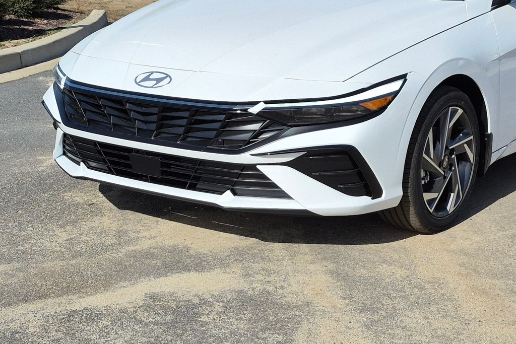 New 2026 White Hyundai Limited image 10