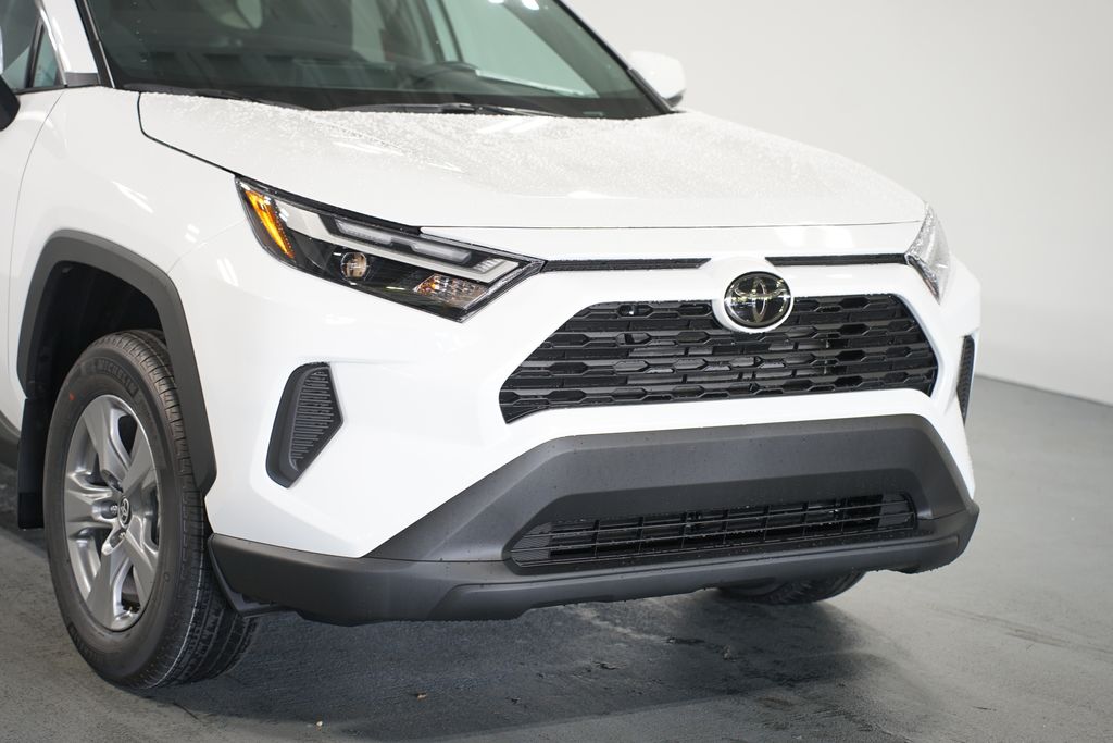 Thumbnail: 2025 Toyota RAV4 - 4