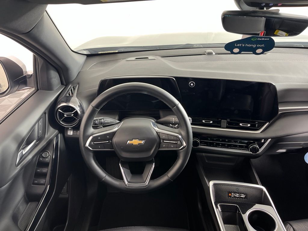 Thumbnail: 2025 Chevrolet Equinox - 18
