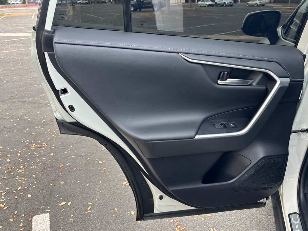 Thumbnail: 2022 Toyota RAV4 - 27