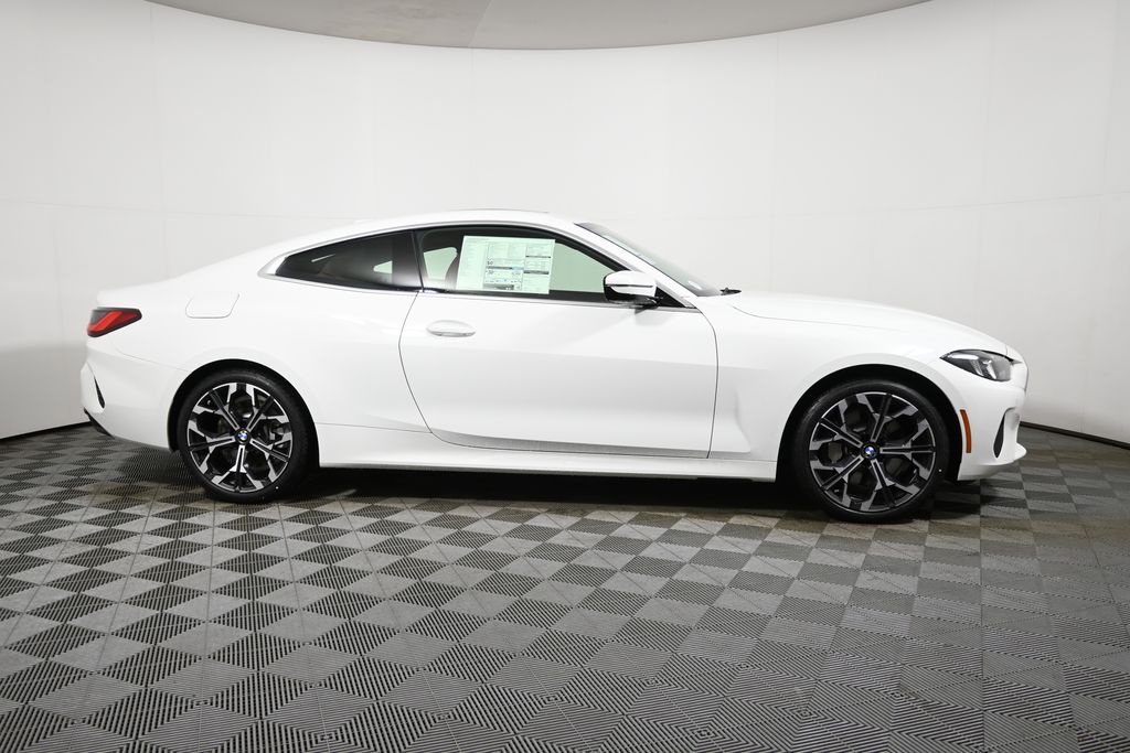 Thumbnail: 2026 BMW 4 Series - 8