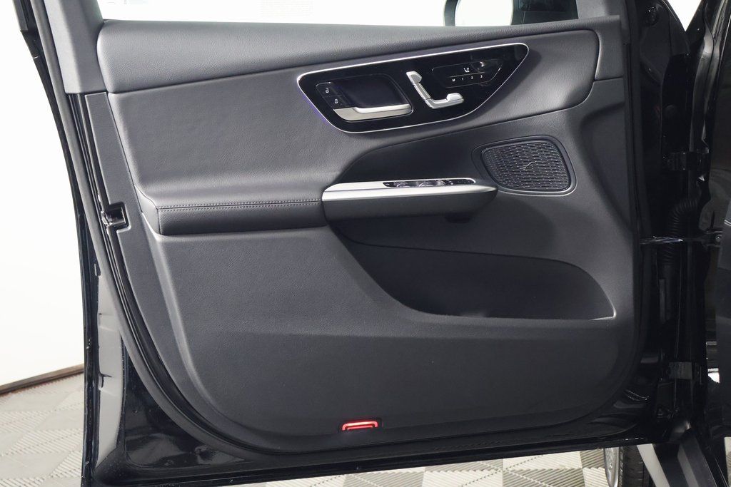 Thumbnail: 2026 Mercedes-Benz GLC - 7