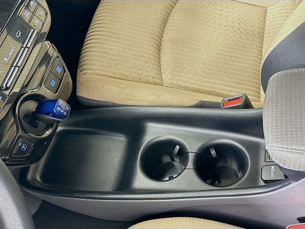 Thumbnail: 2017 Toyota Prius - 16