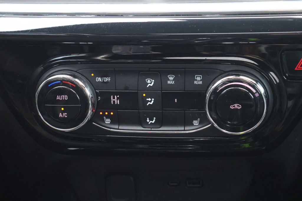 Thumbnail: 2024 Chevrolet Trax - 18