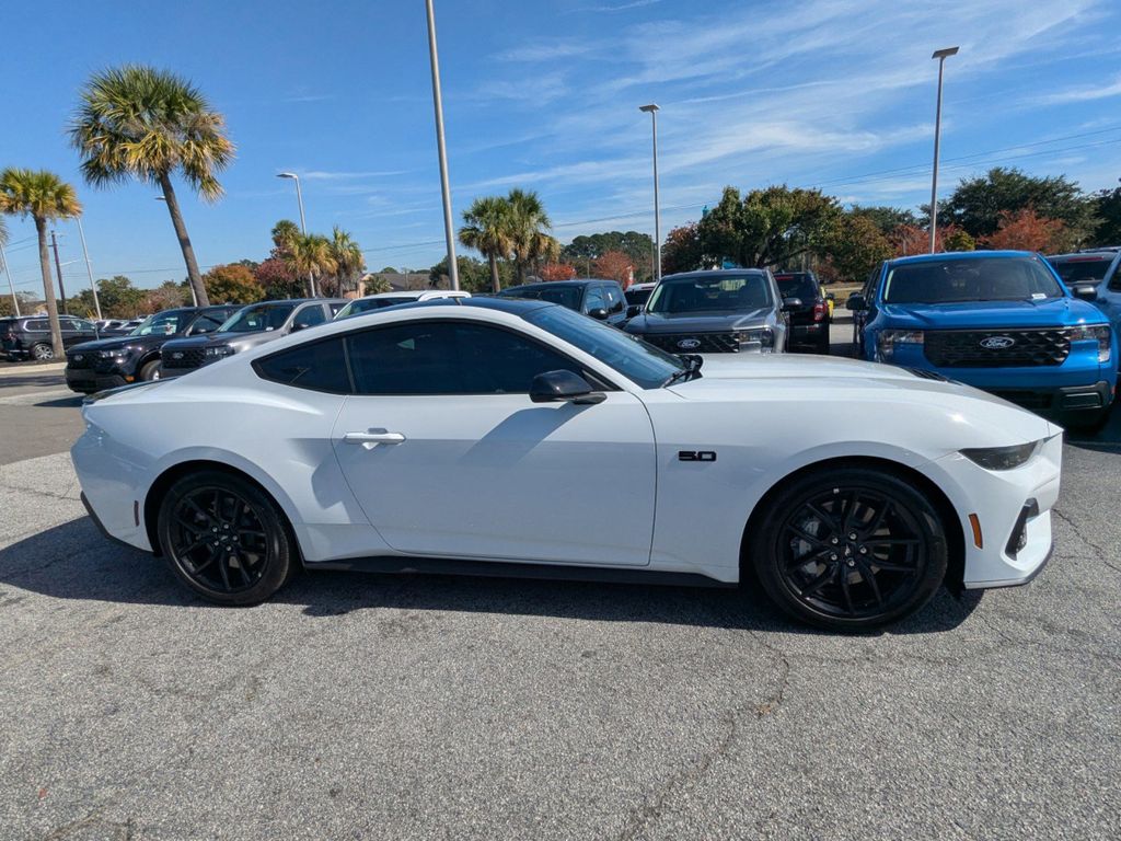 2025 Ford Mustang GT Premium Fastback