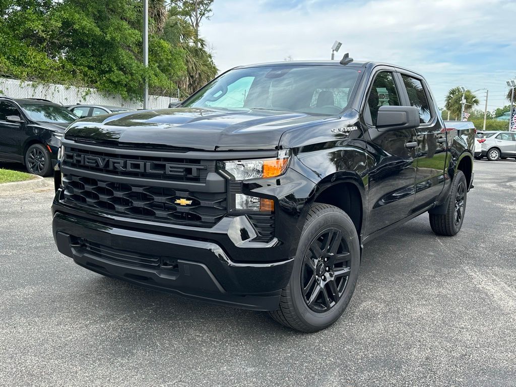 2024 Chevrolet Silverado 1500 Custom 4