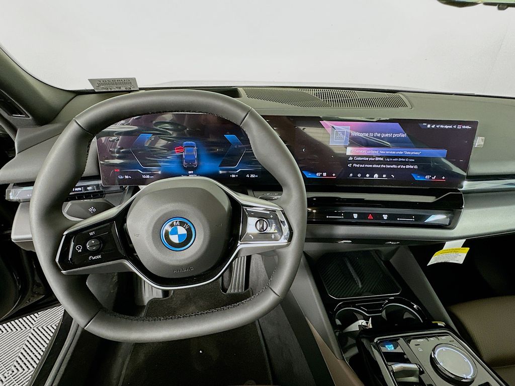 Thumbnail: 2025 BMW i5 - 10