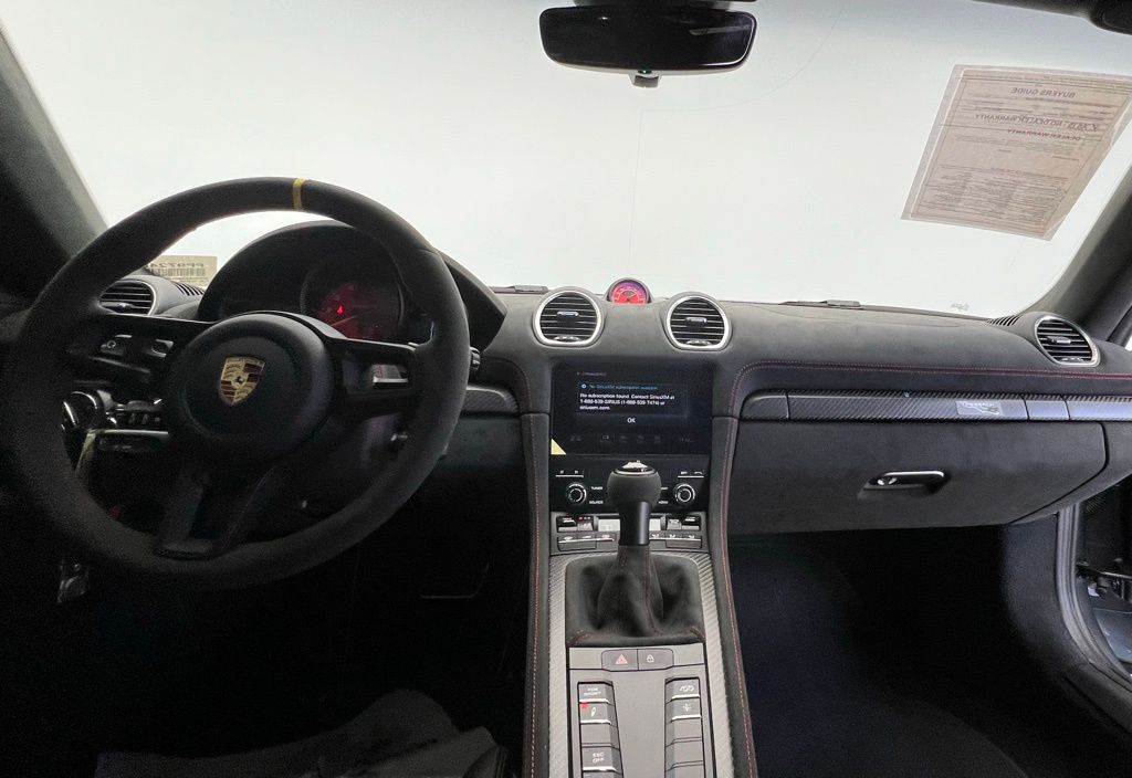 Thumbnail: 2025 Porsche  - 6