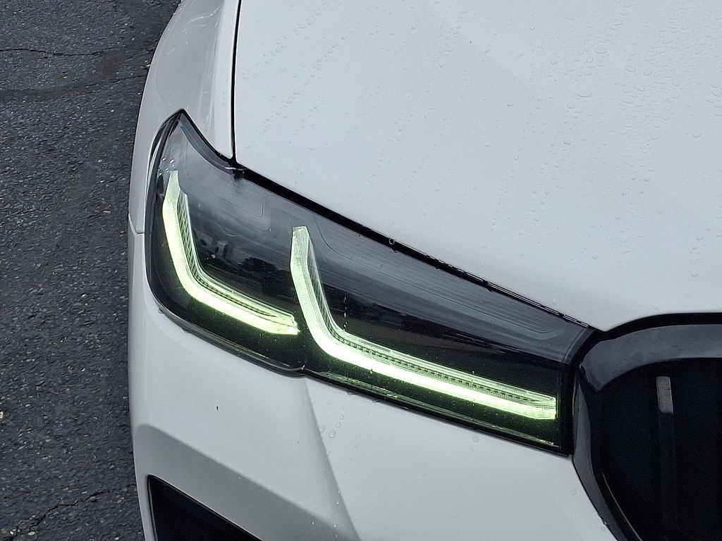 Thumbnail: 2021 BMW 5 Series - 9