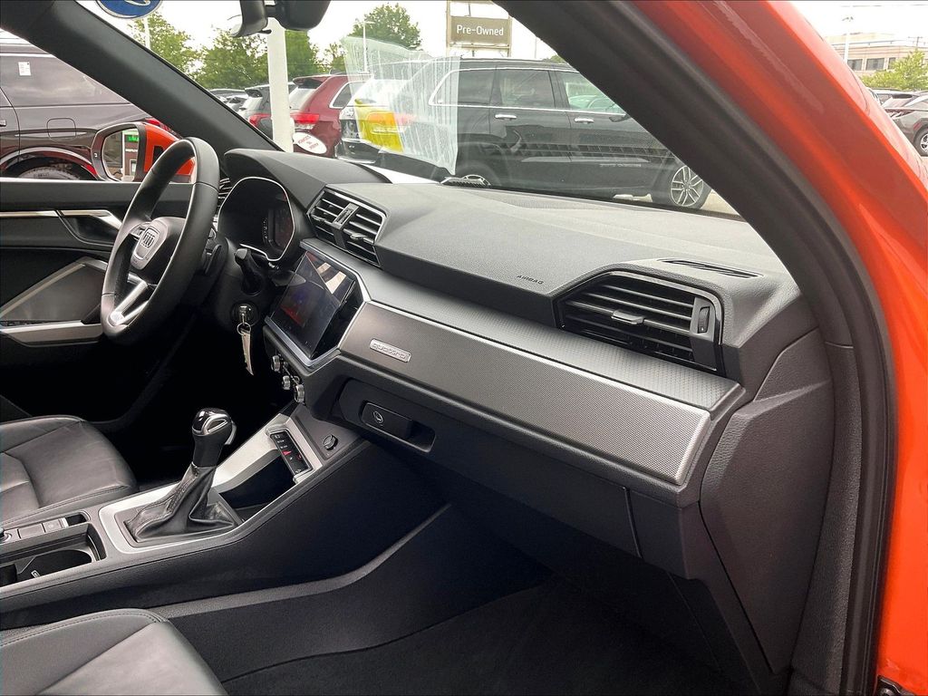 2025 Audi Q3 — photo 14