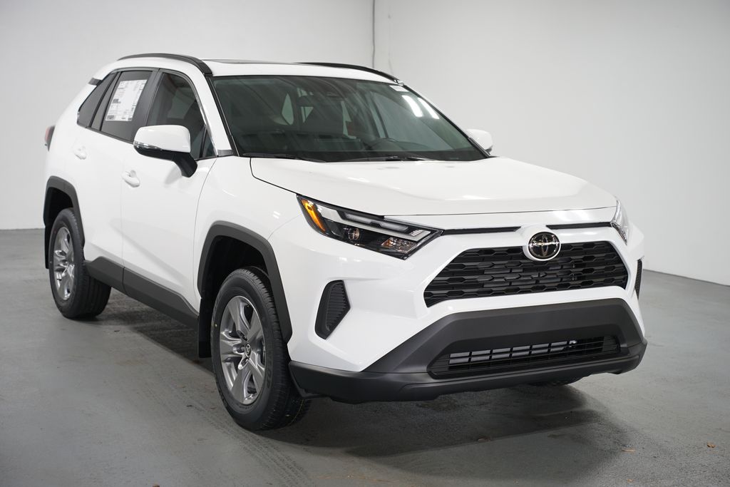Thumbnail: 2025 Toyota RAV4 - 3