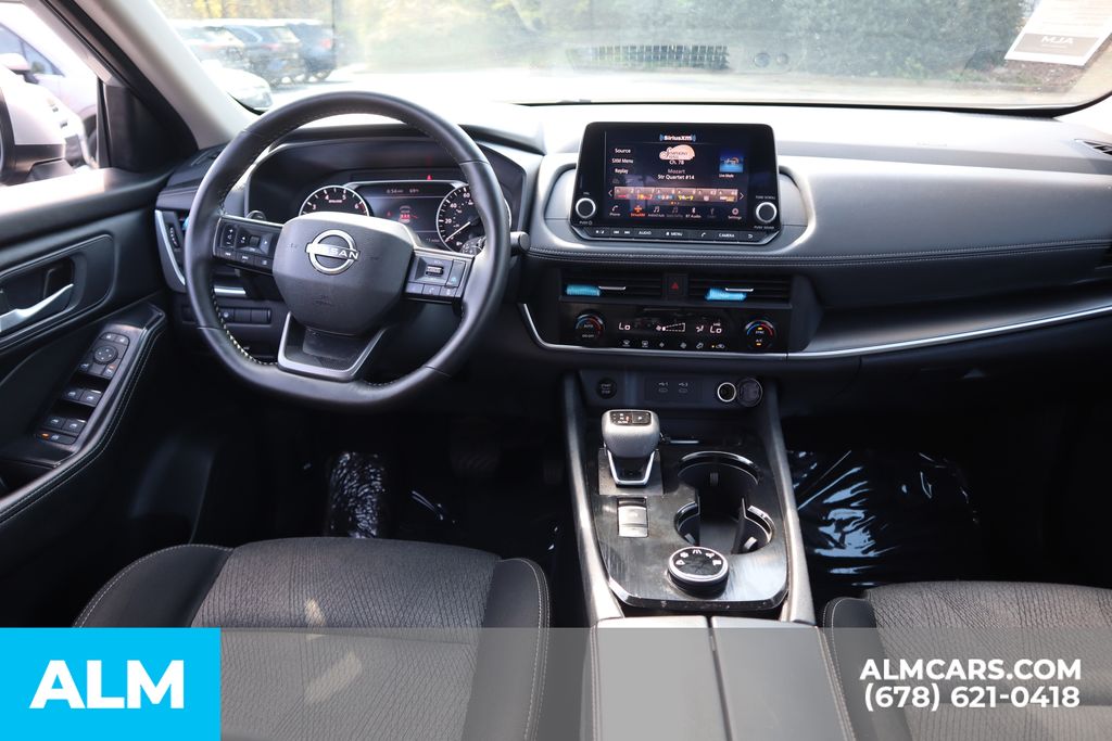 Used 2025 Silver Nissan SV image 27
