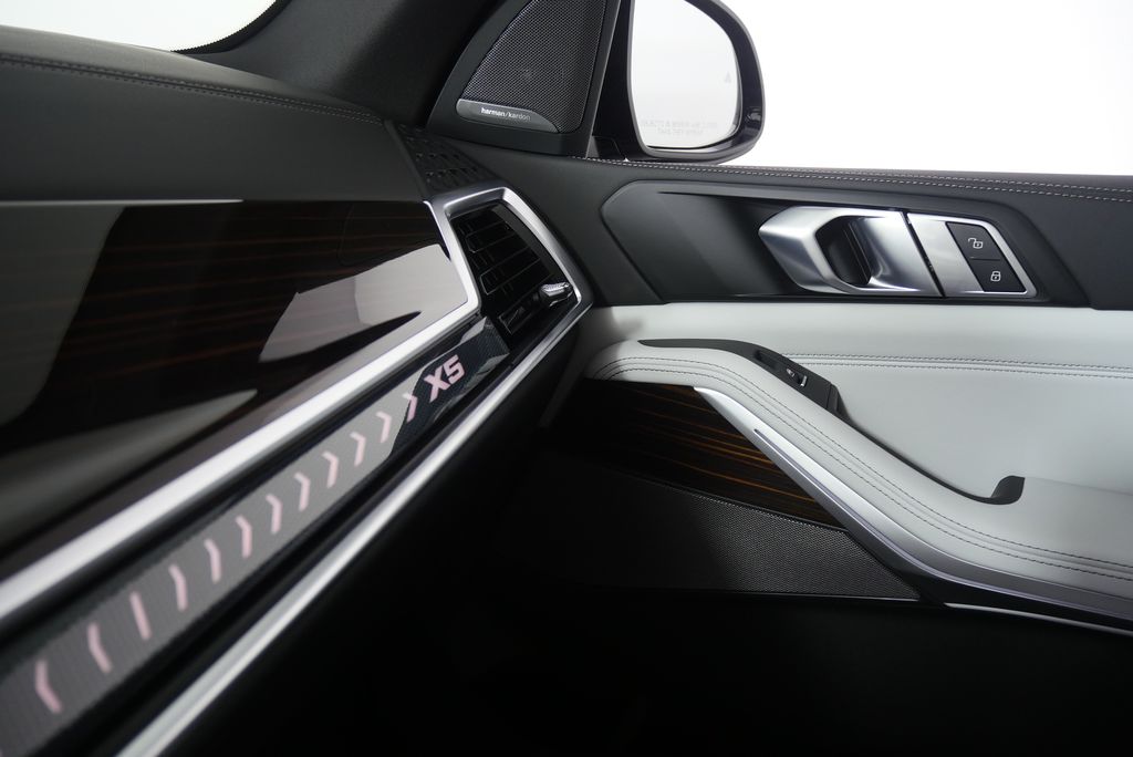 2026 BMW X5 xDrive40i 26
