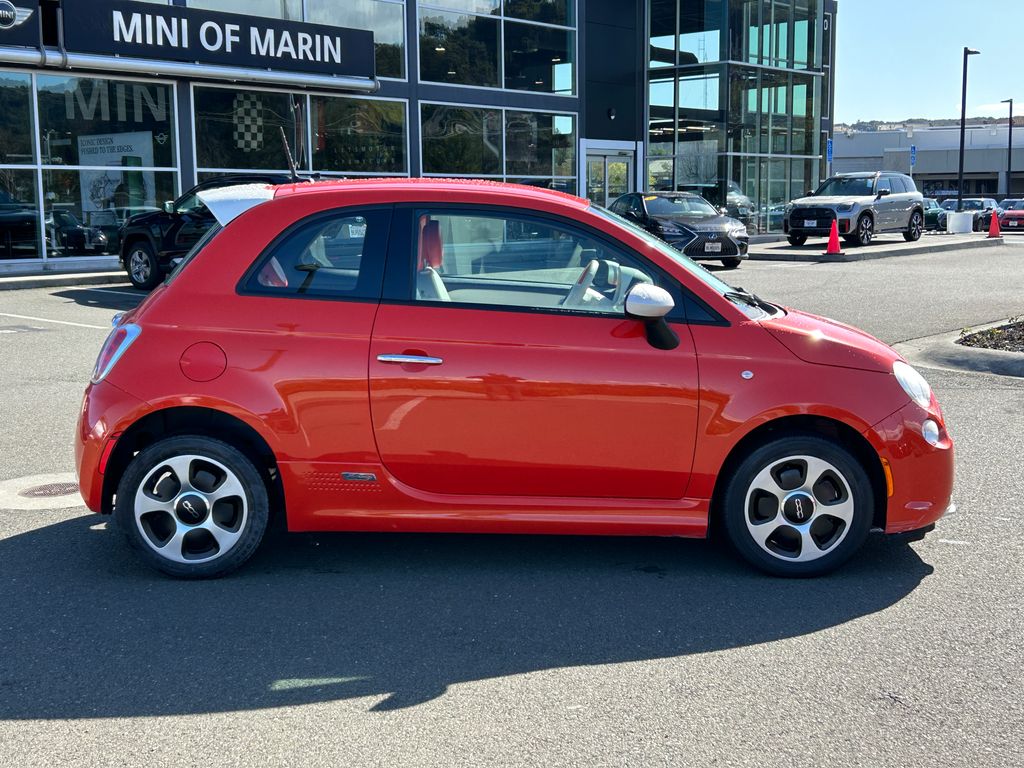 2013 Fiat 500e  6