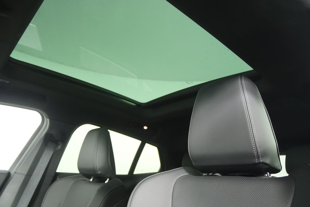 Thumbnail: 2025 BMW X2 - 12