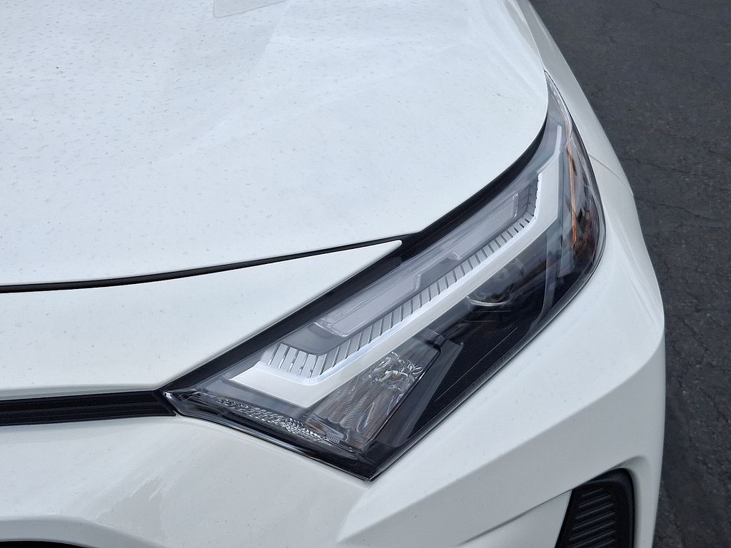 Thumbnail: 2025 Toyota RAV4 - 8