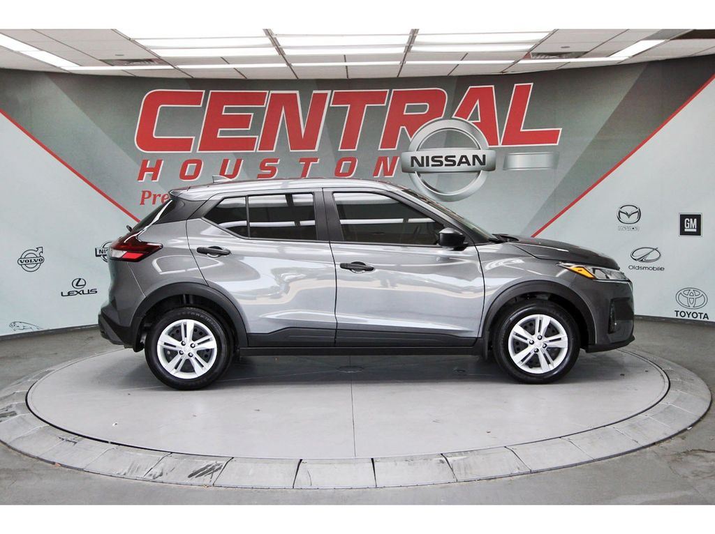 2025 Nissan Kicks Play S Gray at Central Houston Nissan