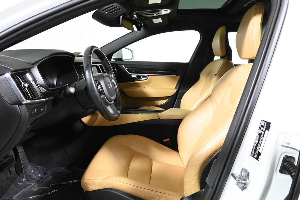 Thumbnail: 2017 Volvo S90 - 3