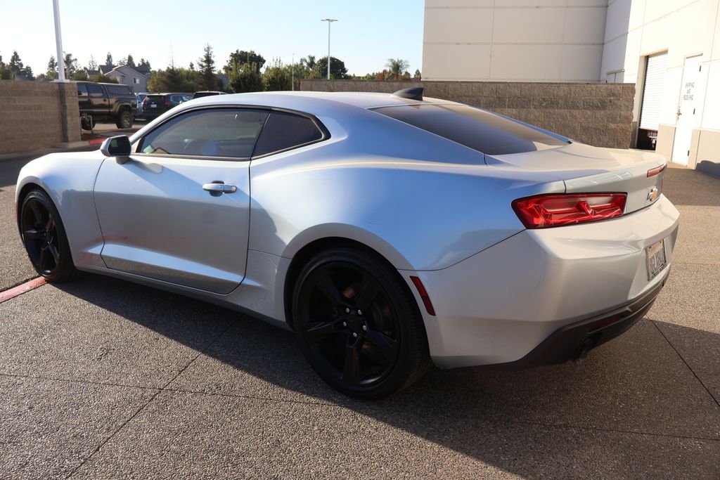 2017 Chevrolet Camaro  7