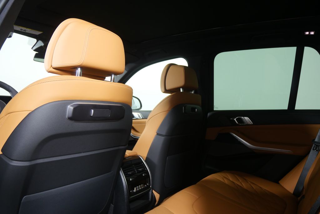 Thumbnail: 2026 BMW X5 - 15