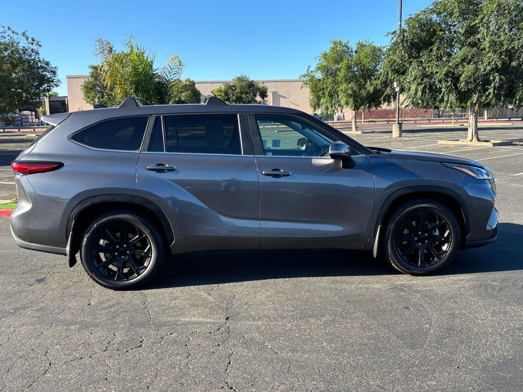 2023 Toyota Highlander L 4