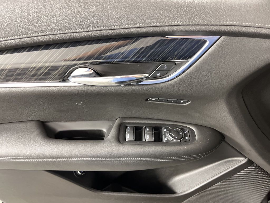 Thumbnail: 2020 Cadillac XT6 - 28