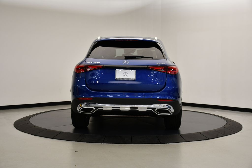 2025 Mercedes-Benz GLC 300 4