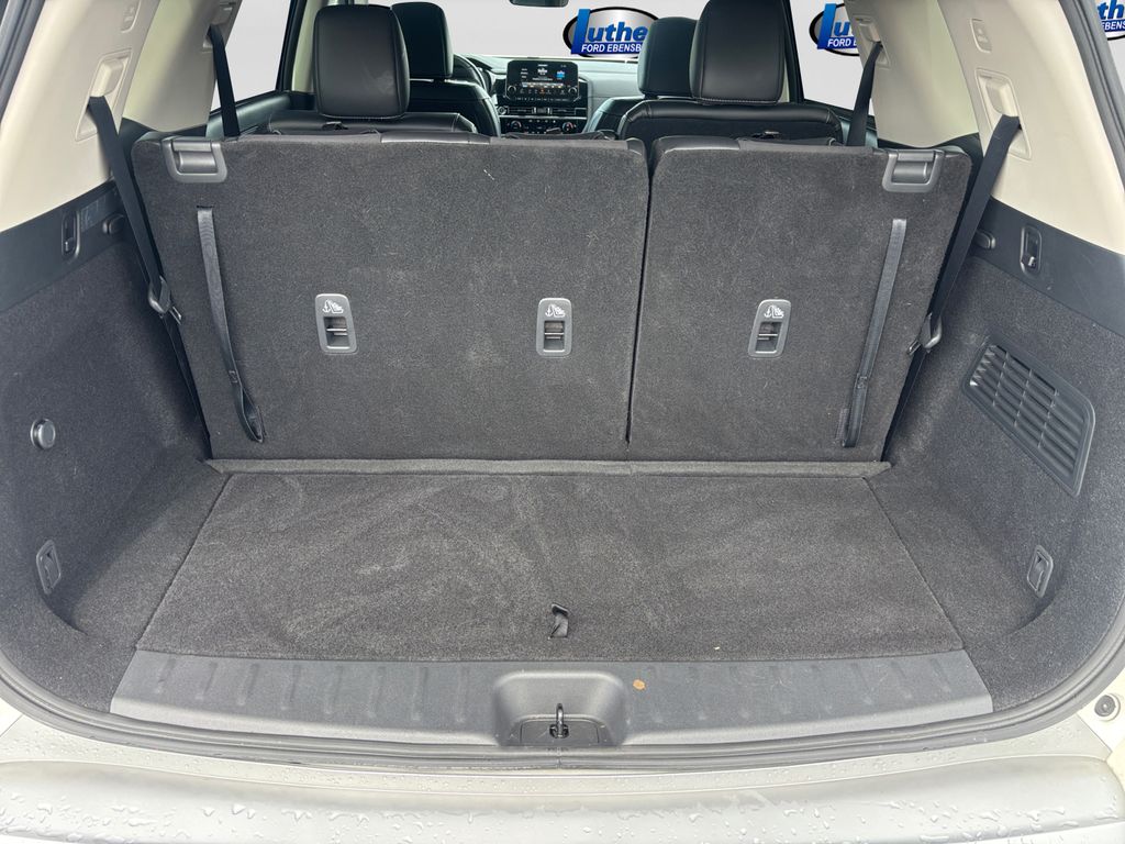 2024 Nissan Pathfinder SL White at Bob Ruth Ford