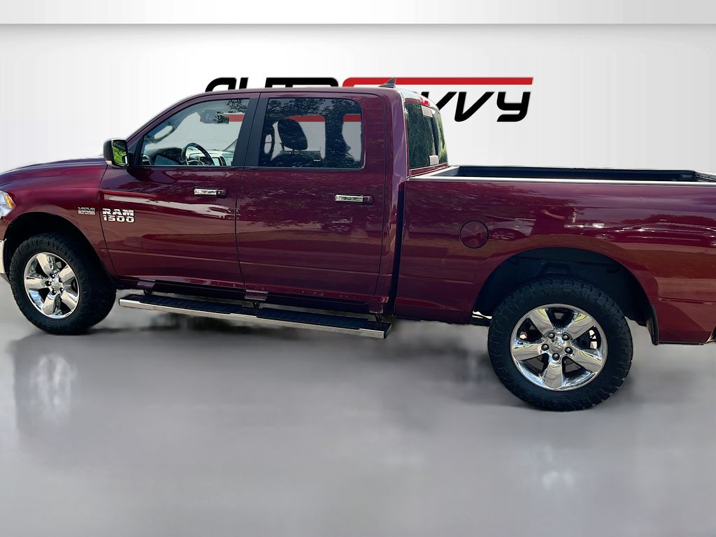 View vehicle photo 4
