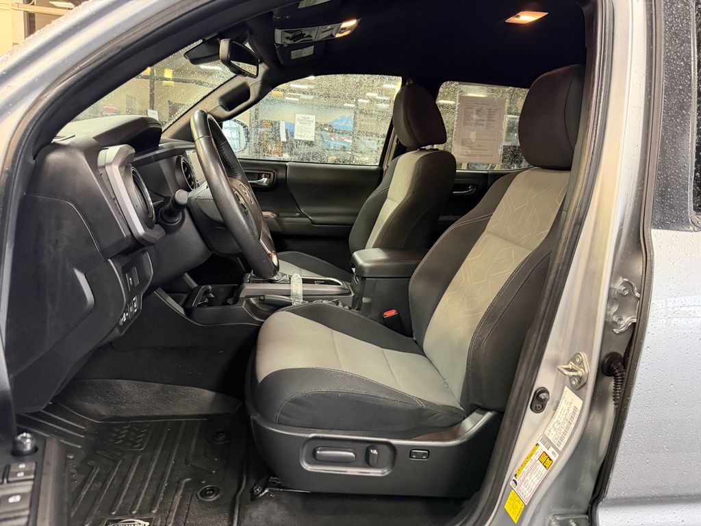 2022 Toyota Tacoma TRD Off-Road