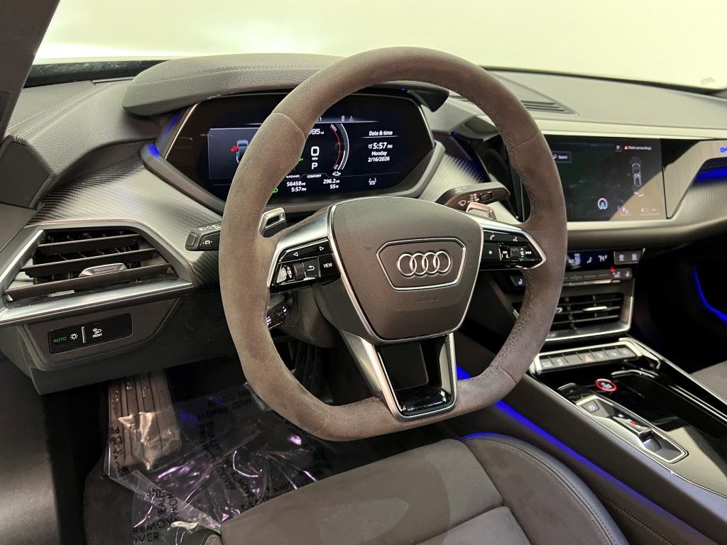 Thumbnail: 2023 Audi e-tron GT - 25