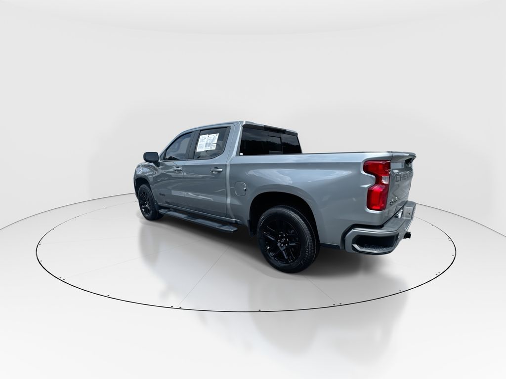 View vehicle photo 6