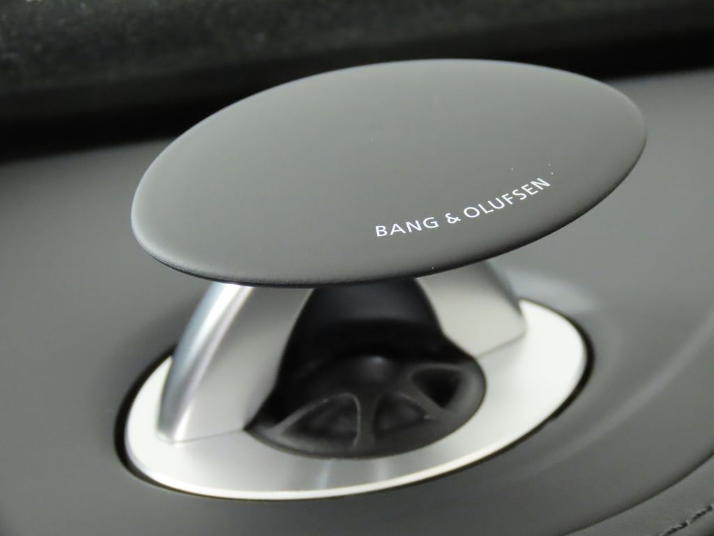 Thumbnail: 2026 Audi RS Q8 - 29