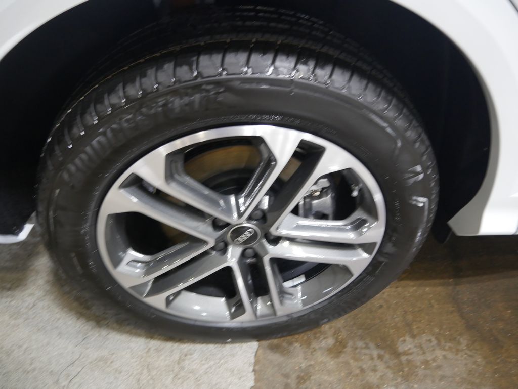 Thumbnail: 2026 Audi Q5 - 14