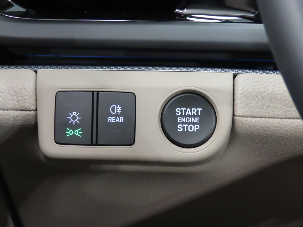 Thumbnail: 2026 Porsche Panamera - 23