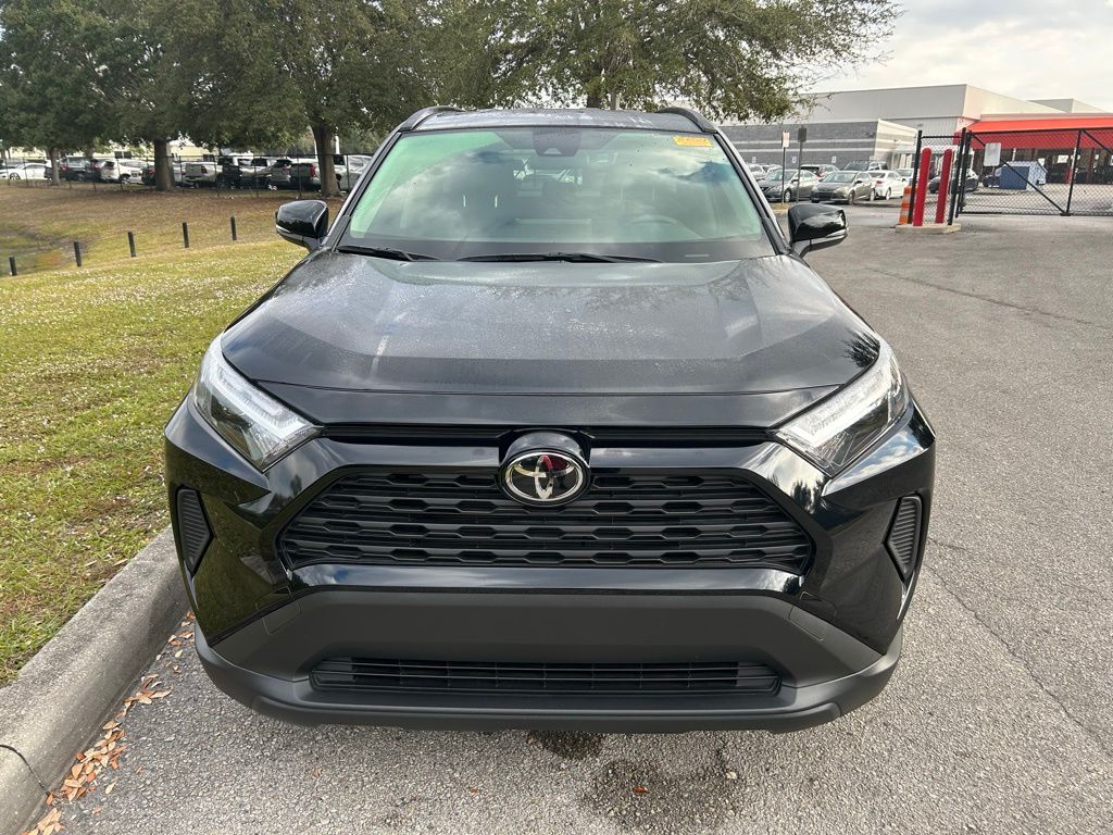 Thumbnail: 2025 Toyota RAV4 - 8