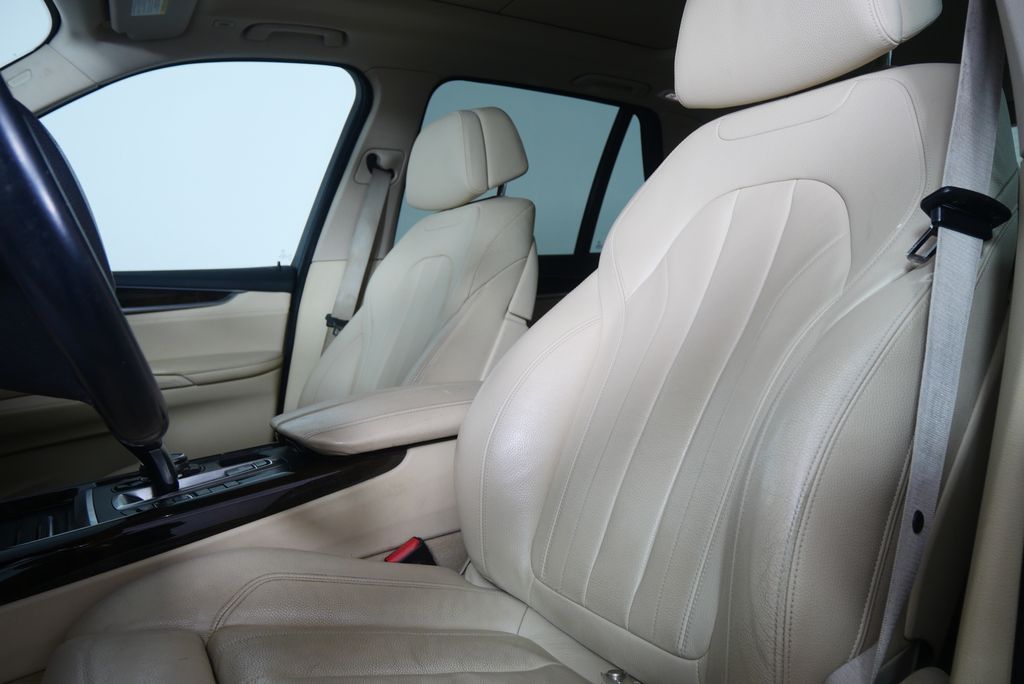 Thumbnail: 2015 BMW X5 - 10