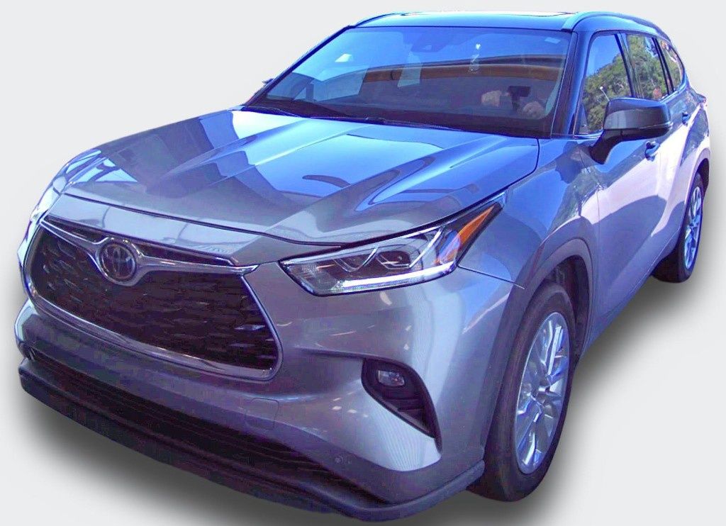 Used 2025 Toyota Highlander SUV