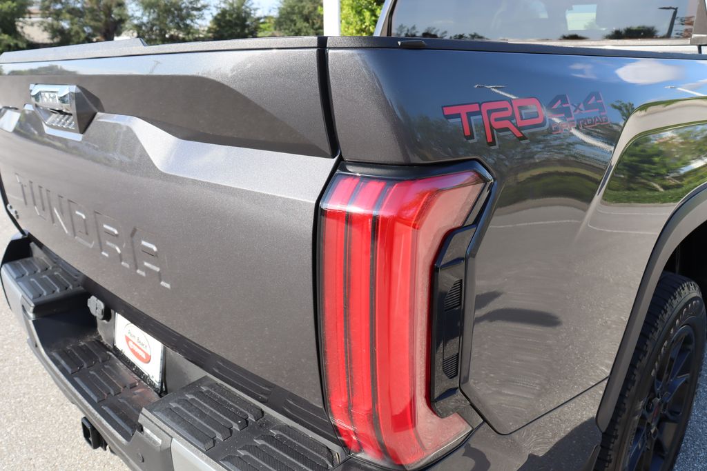 2022 Toyota Tundra Limited 9
