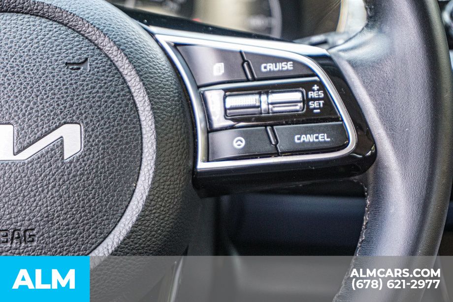 Used 2022 Blue Kia Nightfall image 30