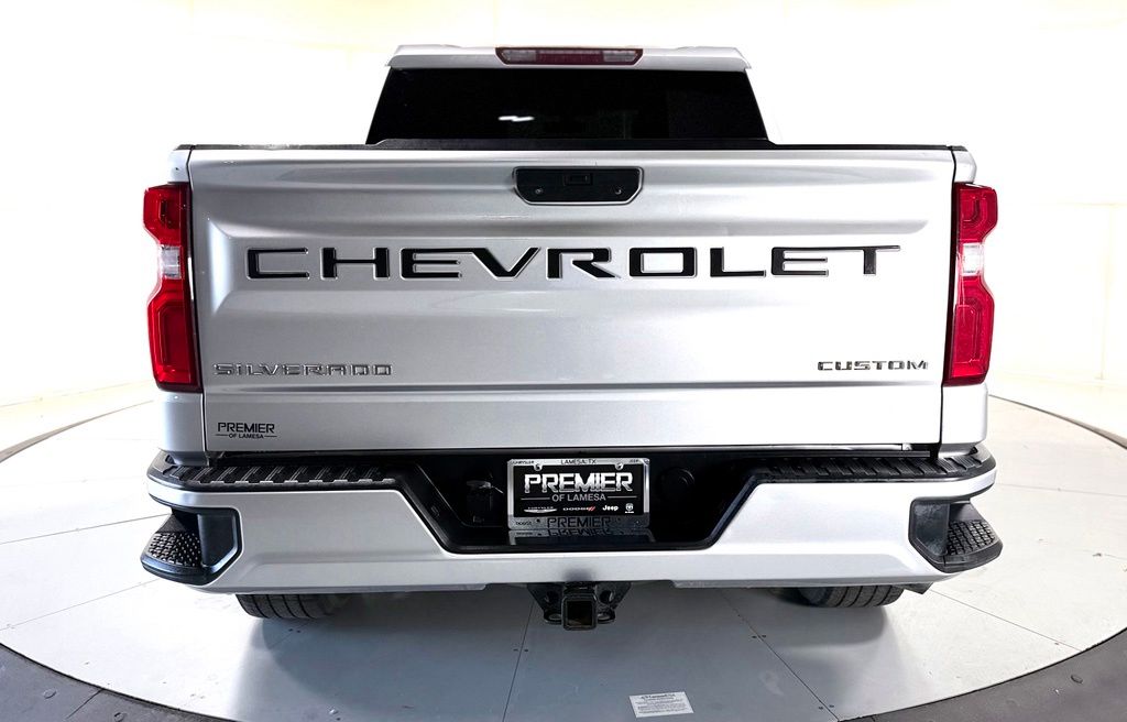 Used 2020 Silver Chevrolet Custom image 5