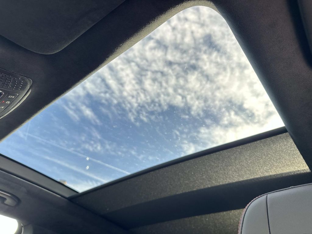 Thumbnail: 2026 Mercedes-Benz GLE - 19