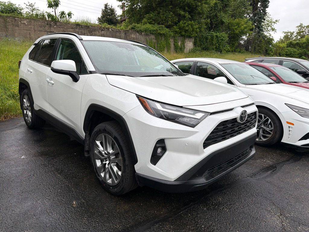 2023 Toyota RAV4 XLE Premium AWD