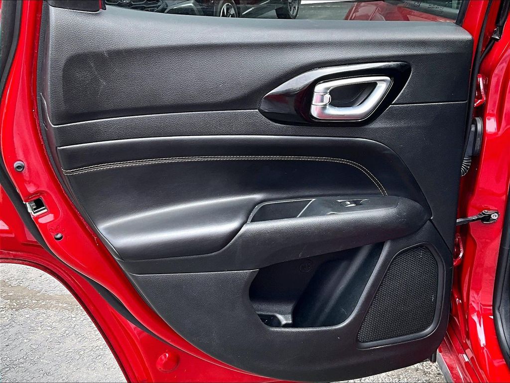 2022 Jeep Compass — photo 21