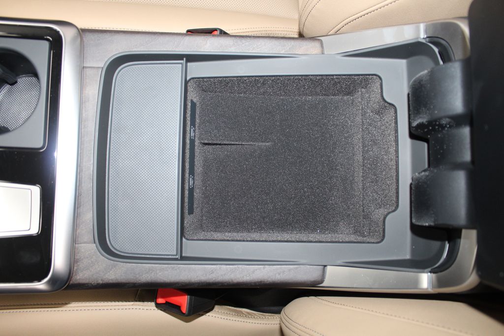 Thumbnail: 2026 Audi Q7 - 17