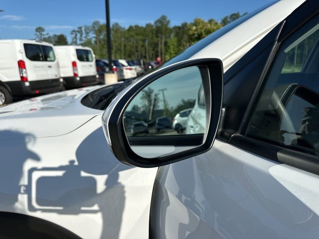 2021 White Cream Hyundai Tucson Value FWD SUV