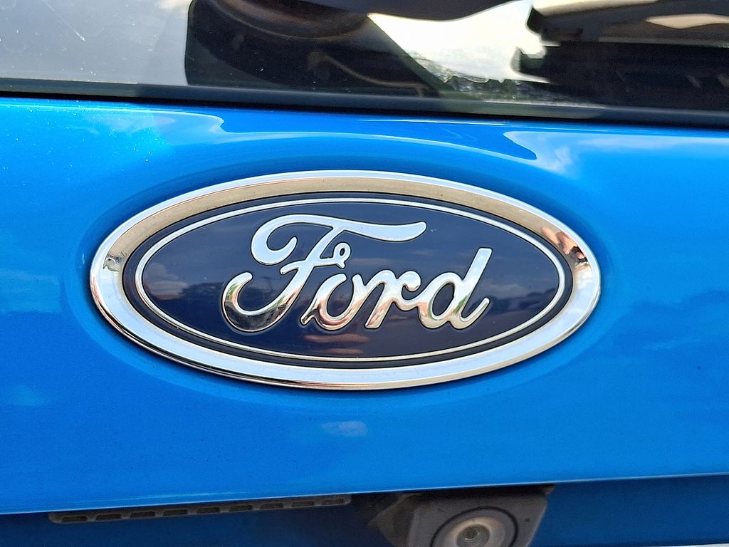 Thumbnail: 2017 Ford Focus - 31