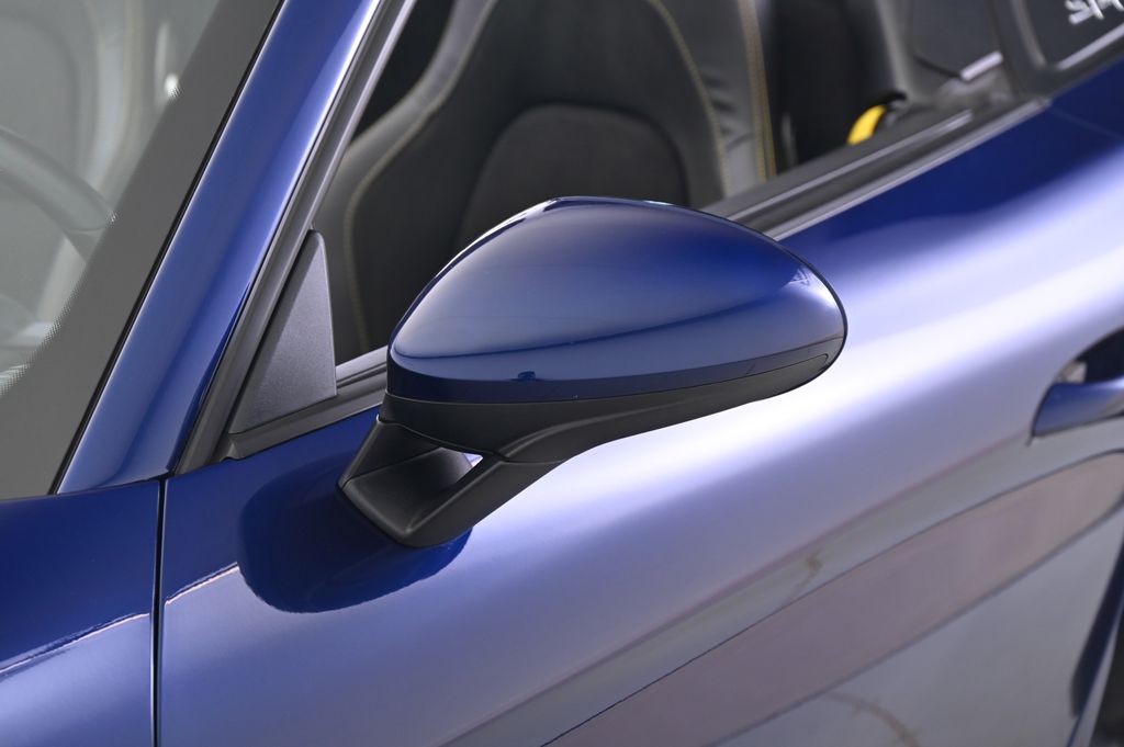 2021 Porsche   16